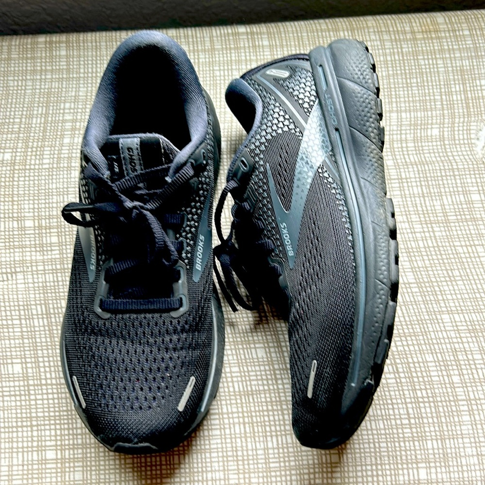 Brooks Ghost 14 Lightly Used Sneakers